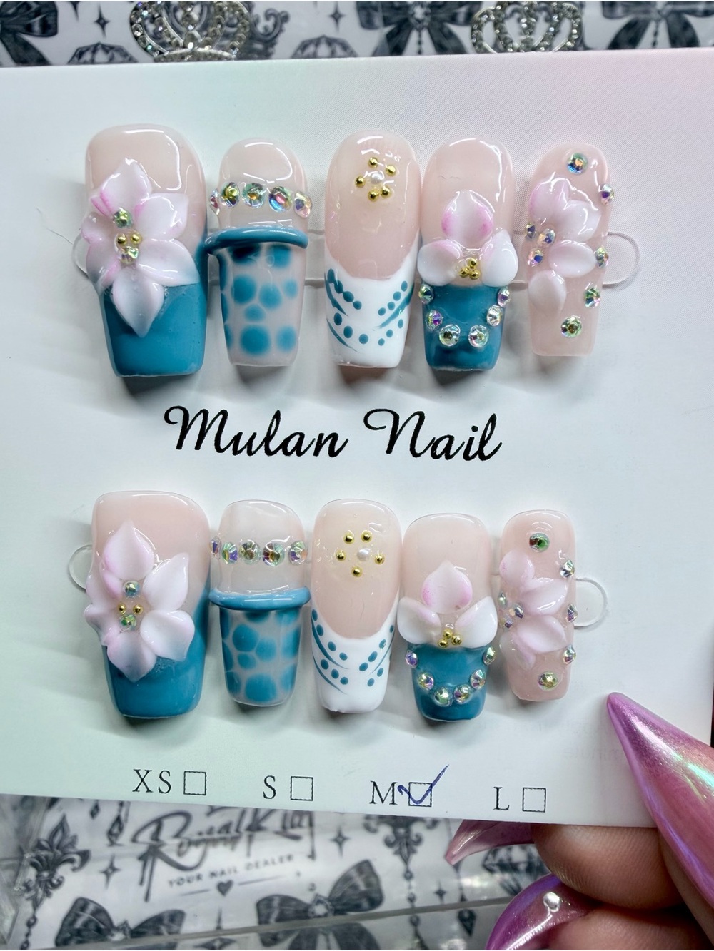 Blue Floral Press-On Nail Set
